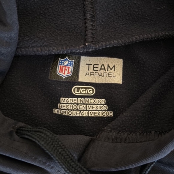 Men’s Denver Broncos NFL Team Apparel Hoodie - Picture 3 of 3